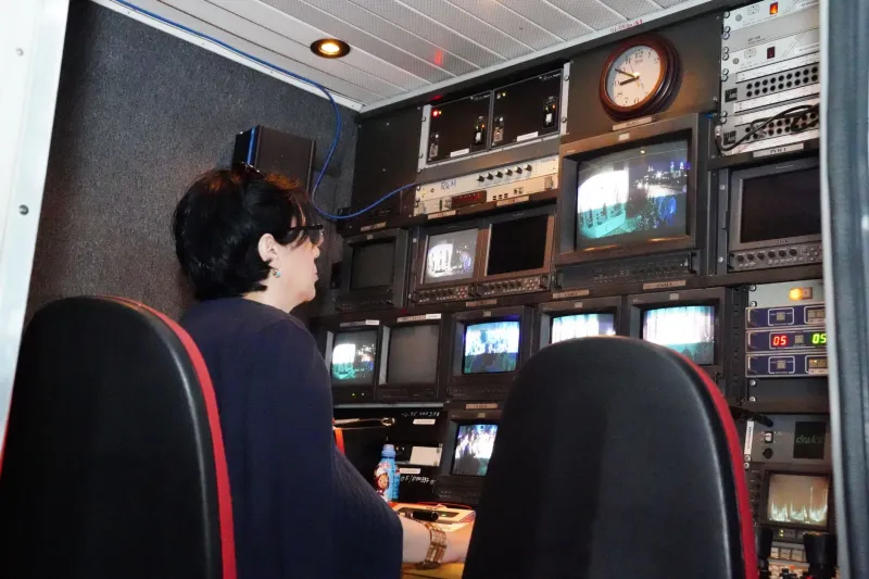 Thirty Seconds to Save the Show: What Really Happens Inside a Live Stream Control Room When Everything Goes Wrong